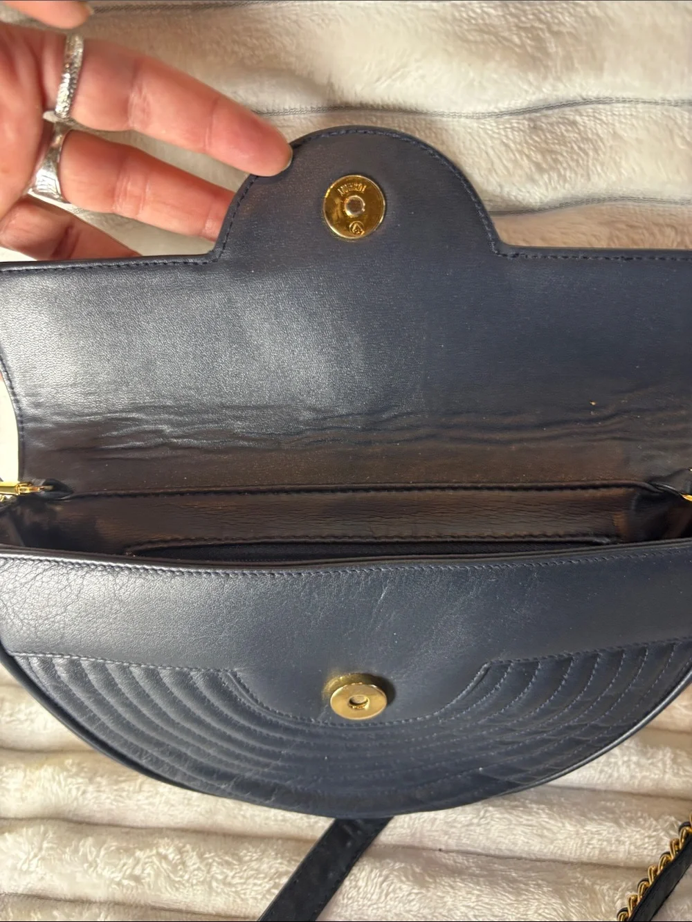 Pantera Vintage Navy Semi-Circle Leather Crossbody Bag with Gold Chain